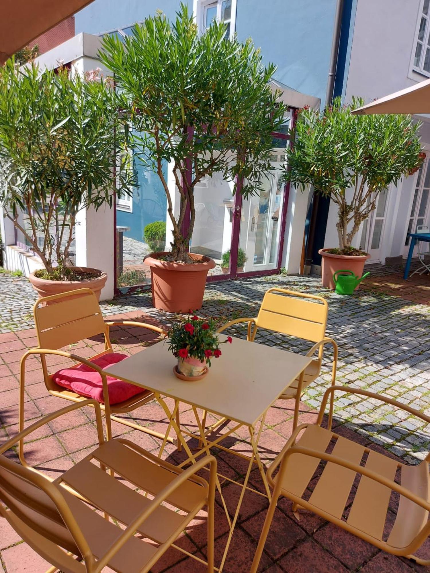 Hotel Bergbauer Mit Late-Self-Check-In Neuburg an Der Donau Luaran gambar